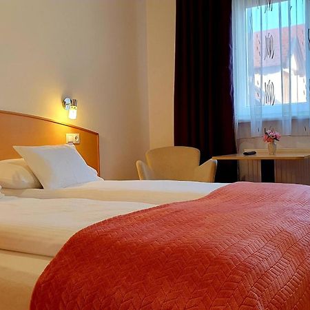 Hotel Eva Panzio Sárvár Zewnętrze zdjęcie