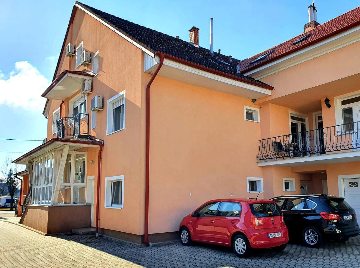 Hotel Eva Panzio Sárvár Zewnętrze zdjęcie