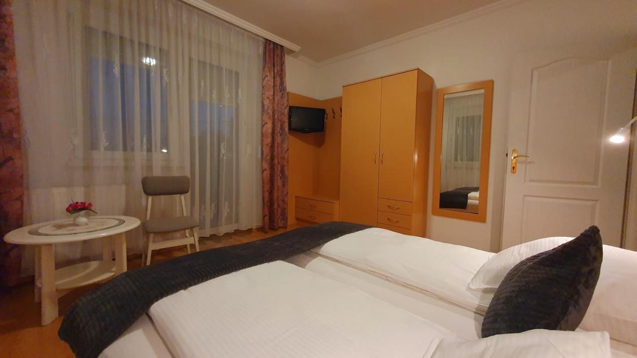 Hotel Eva Panzio Sárvár Zewnętrze zdjęcie