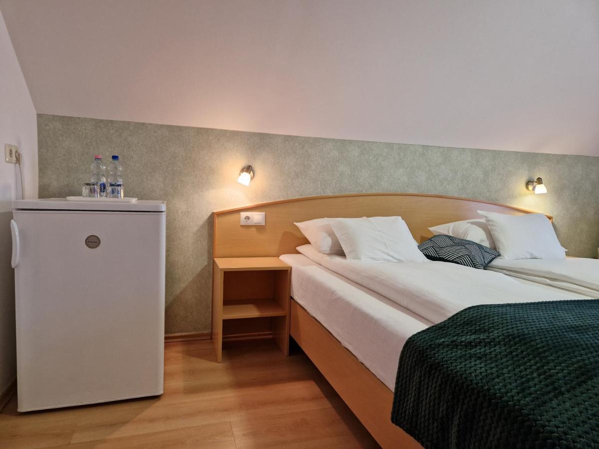 Hotel Eva Panzio Sárvár Zewnętrze zdjęcie
